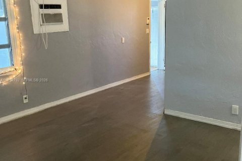 Villa ou maison à louer à Hollywood, Floride: 4 chambres, 132.2 m2 № 2011611 - photo 7