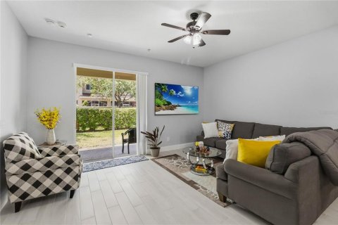 Touwnhouse à vendre à Ocoee, Floride: 3 chambres, 181.9 m2 № 2151798 - photo 11