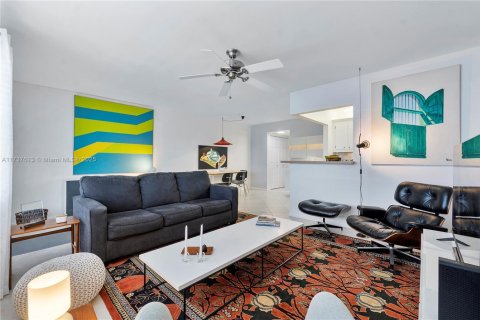 Condominio en venta en Deerfield Beach, Florida, 1 dormitorio, 65.03 m2 № 1486707 - foto 4