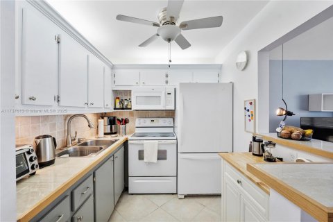 Condominio en venta en Deerfield Beach, Florida, 1 dormitorio, 65.03 m2 № 1486707 - foto 7