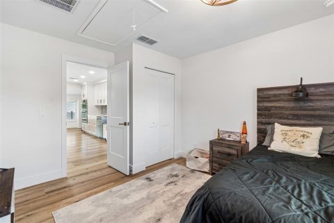 Casa en venta en Tampa, Florida, 4 dormitorios, 170.38 m2 № 2157671 - foto 24