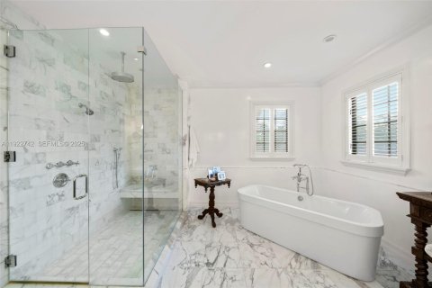 Villa ou maison à vendre à Pinecrest, Floride: 7 chambres, 654.59 m2 № 1976630 - photo 23