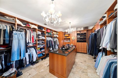 Villa ou maison à vendre à Pinecrest, Floride: 7 chambres, 654.59 m2 № 1976630 - photo 24