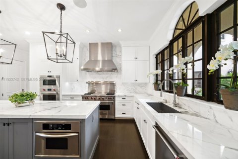 Villa ou maison à vendre à Pinecrest, Floride: 7 chambres, 654.59 m2 № 1976630 - photo 16