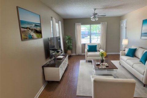 Townhouse in Riverview, Florida 2 bedrooms, 92.9 sq.m. № 1916820 - photo 3