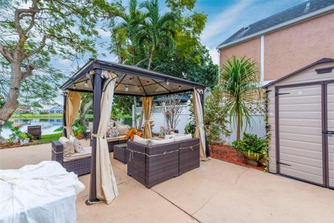 Casa en venta en Miramar, Florida, 4 dormitorios, 141.49 m2 № 2010651 - foto 15