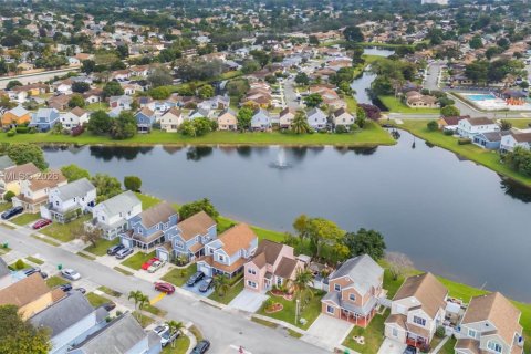 Casa en venta en Miramar, Florida, 4 dormitorios, 141.49 m2 № 2010651 - foto 22