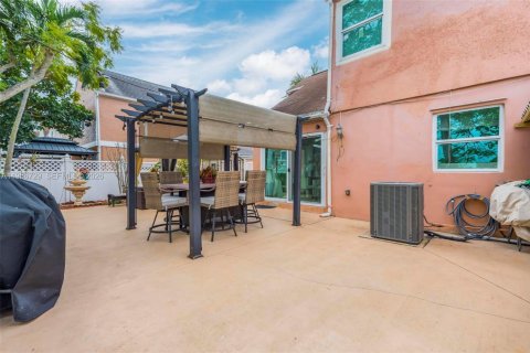 Casa en venta en Miramar, Florida, 4 dormitorios, 141.49 m2 № 2010651 - foto 18