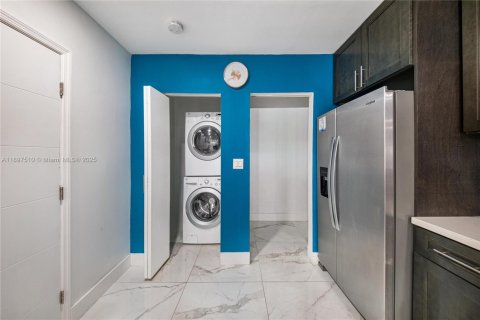 Villa ou maison à vendre à Miramar, Floride: 3 chambres, 172.33 m2 № 2025034 - photo 9