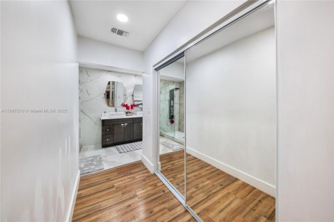 Villa ou maison à vendre à Miramar, Floride: 3 chambres, 172.33 m2 № 2025034 - photo 17