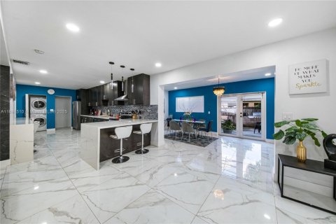 Villa ou maison à vendre à Miramar, Floride: 3 chambres, 172.33 m2 № 2025034 - photo 7