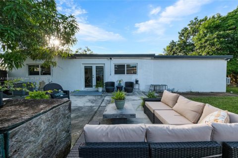 Villa ou maison à vendre à Miramar, Floride: 3 chambres, 172.33 m2 № 2025034 - photo 28