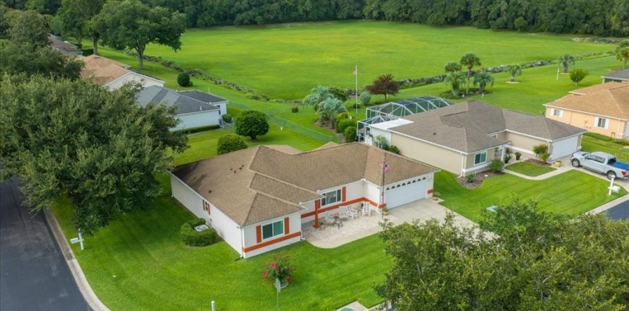 Villa ou maison à Dunnellon, Floride 2 chambres, 178.93 m2 № 2290701