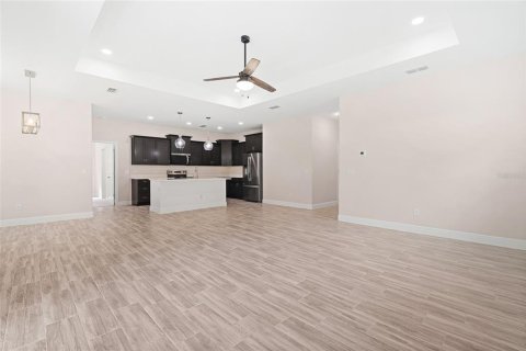 House in Citrus Springs, Florida 3 bedrooms, 167.69 sq.m. № 1869575 - photo 16