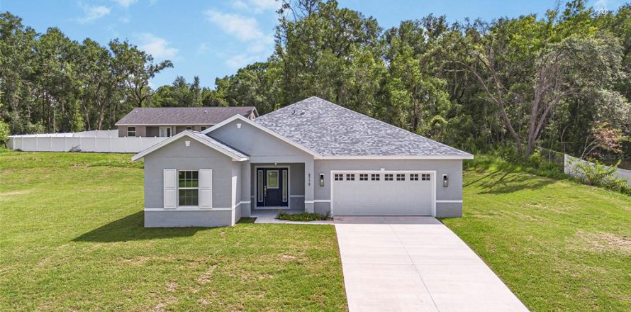 House in Citrus Springs, Florida 3 bedrooms, 167.69 sq.m. № 1869575