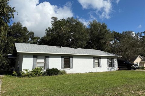 Propiedad comercial en DeLand, Florida 4 dormitorios, 154.59 m2 № 2216156