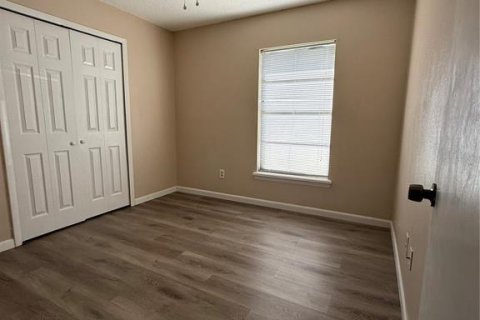 Commercial property in DeLand, Florida 4 bedrooms, 154.59 sq.m. № 2216156 - photo 6