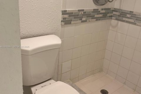 Condo in Port Charlotte, Florida, 2 bedrooms  № 1994056 - photo 14