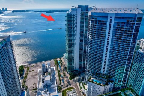 Condo in Miami, Florida, 1 bedroom  № 2014244 - photo 29
