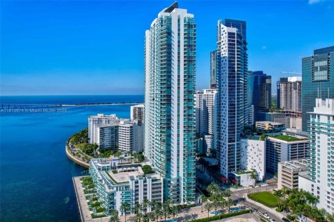 Condo in Miami, Florida, 1 bedroom  № 2014244 - photo 30