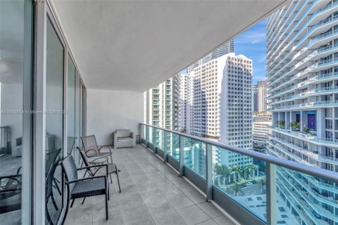 Condo in Miami, Florida, 1 bedroom  № 2014244 - photo 12
