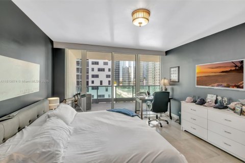 Condo in Miami, Florida, 1 bedroom  № 2014244 - photo 6