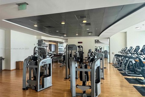 Condo in Miami, Florida, 1 bedroom  № 2014244 - photo 23