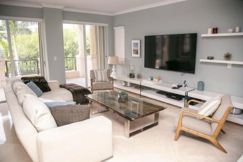 Condo in Miami Beach, Florida, 2 bedrooms  № 1924574 - photo 2