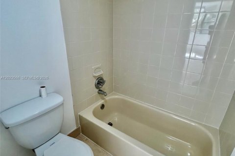 Condominio en alquiler en Plantation, Florida, 2 dormitorios, 90.12 m2 № 2154047 - foto 28