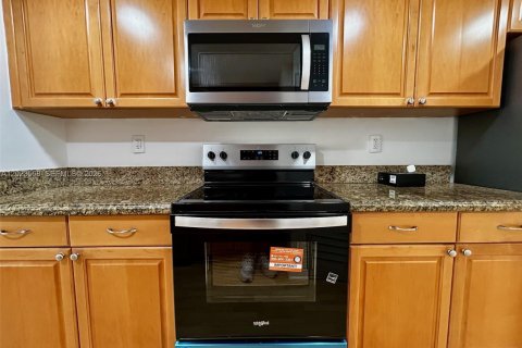 Condominio en alquiler en Plantation, Florida, 2 dormitorios, 90.12 m2 № 2154047 - foto 4