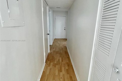 Condominio en alquiler en Plantation, Florida, 2 dormitorios, 90.12 m2 № 2154047 - foto 20