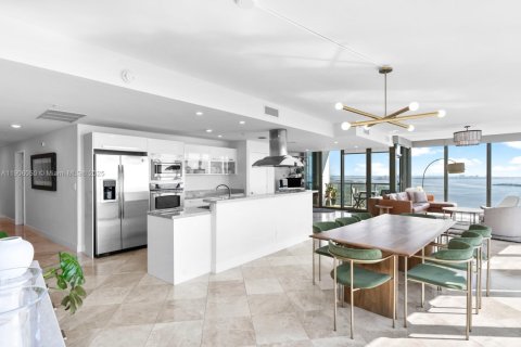 Купить кондоминиум в Майами, Флорида 2 спальни, 173.73м2, № 1957163 - фото 8