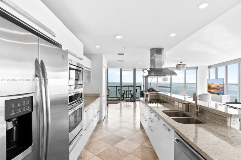 Купить кондоминиум в Майами, Флорида 2 спальни, 173.73м2, № 1957163 - фото 18