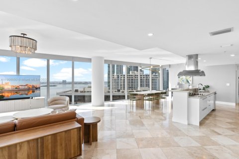 Купить кондоминиум в Майами, Флорида 2 спальни, 173.73м2, № 1957163 - фото 13