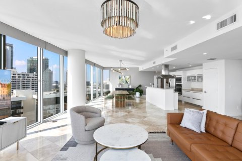 Купить кондоминиум в Майами, Флорида 2 спальни, 173.73м2, № 1957163 - фото 12