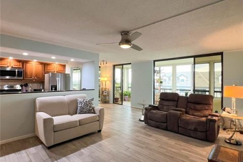 Condo in Clearwater, Florida, 3 bedrooms  № 2140641 - photo 3