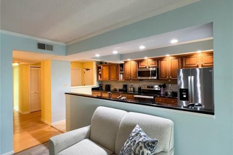Condo in Clearwater, Florida, 3 bedrooms  № 2140641 - photo 13