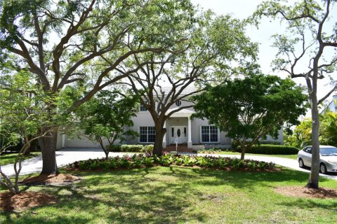 House in Coral Gables, Florida 6 bedrooms, 367.61 sq.m. № 1755947 - photo 4