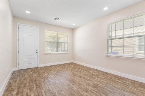 Commercial property in Kissimmee, Florida 16 bedrooms, 161.09 sq.m. № 1848513 - photo 19