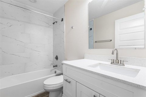 Commercial property in Kissimmee, Florida 16 bedrooms, 161.09 sq.m. № 1848513 - photo 30
