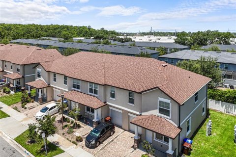 Commercial property in Kissimmee, Florida 16 bedrooms, 161.09 sq.m. № 1848513 - photo 2