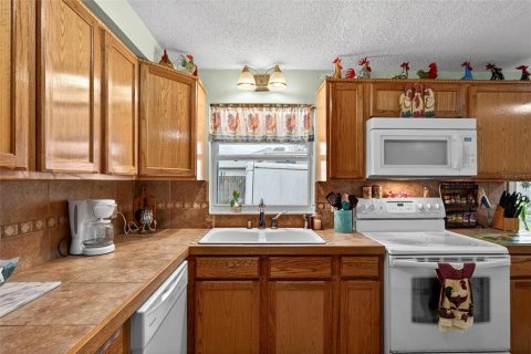 Купить виллу или дом в Порт-Оранж, Флорида 6 комнат, 93.65м2, № 2231219 - фото 8