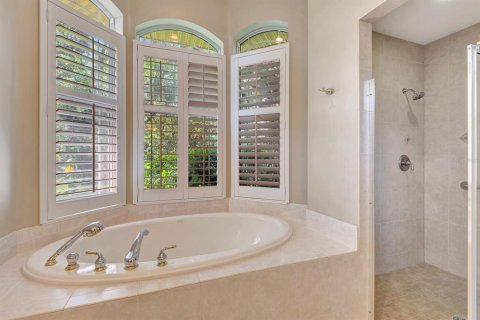 House in Sarasota, Florida 3 bedrooms, 244.7 sq.m. № 1767543 - photo 27