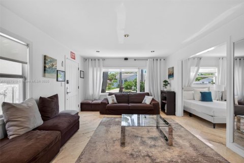 Villa ou maison à louer à Hollywood, Floride: 3 chambres, 106.65 m2 № 1979461 - photo 7