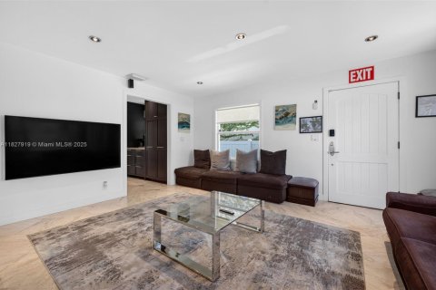 Villa ou maison à louer à Hollywood, Floride: 3 chambres, 106.65 m2 № 1979461 - photo 5