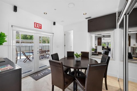 Villa ou maison à louer à Hollywood, Floride: 3 chambres, 106.65 m2 № 1979461 - photo 11