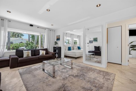 Villa ou maison à louer à Hollywood, Floride: 3 chambres, 106.65 m2 № 1979461 - photo 8