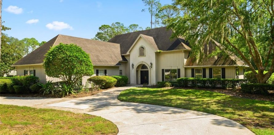 Villa ou maison à Gainesville, Floride 4 chambres, 390.75 m2 № 2423831
