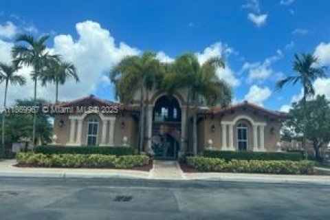 Touwnhouse à louer à Miami, Floride: 3 chambres, 158.86 m2 № 1979431 - photo 5