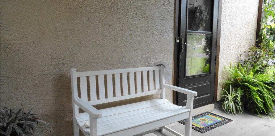 Condominio en Port Charlotte, Florida, 2 dormitorios № 1815939